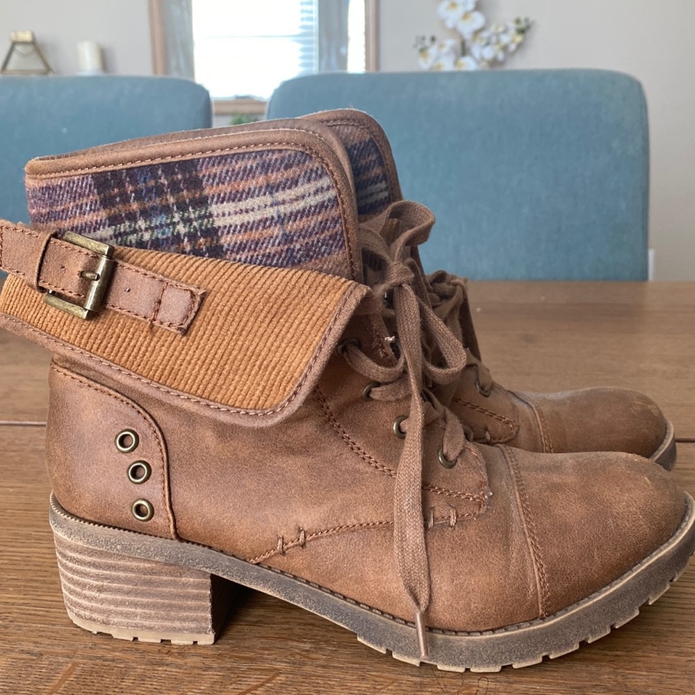 Rock candy boots